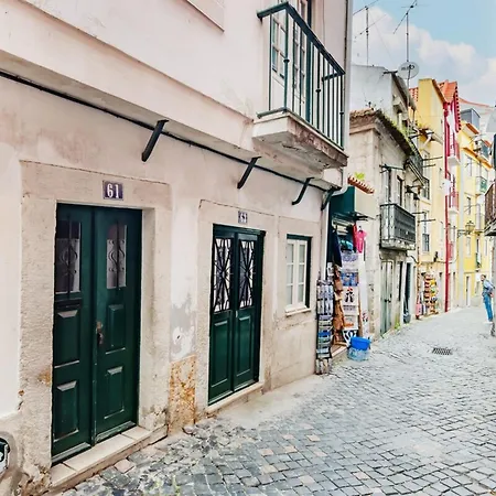 Alfama Comfy דירה